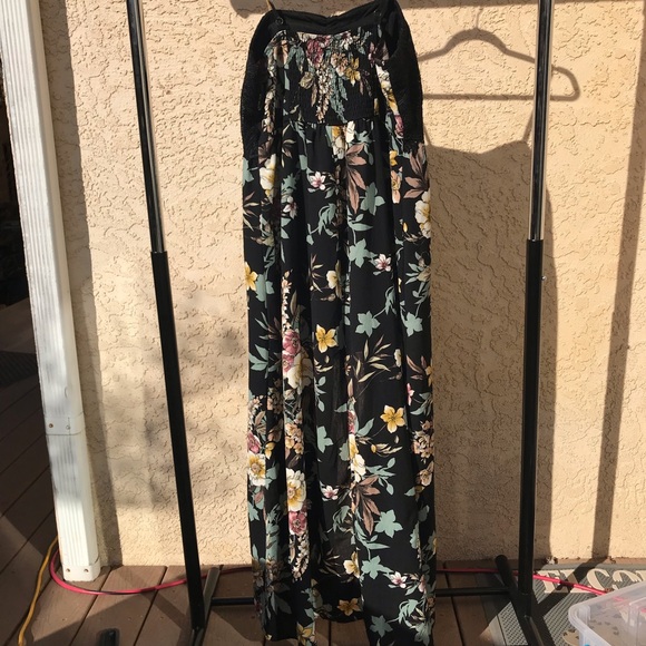 Floral Hawaiian Dress - Picture 7 of 8